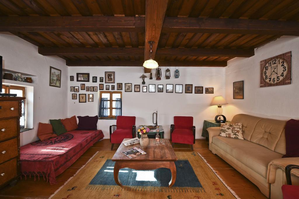 Bell House Βίλα Bukkzserc Εξωτερικό φωτογραφία